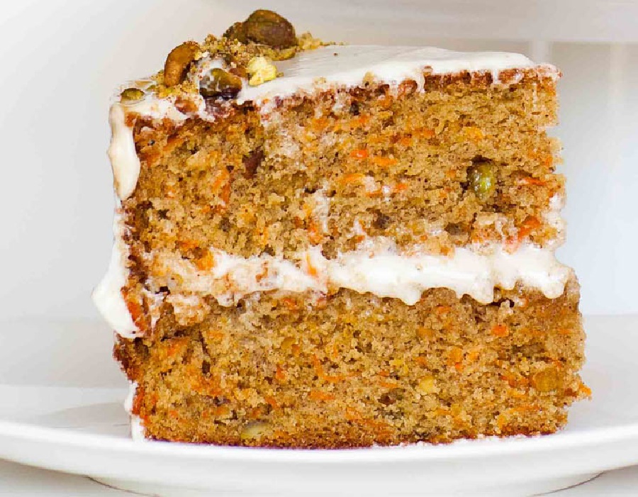 دستور تهیه کیک خامه ای هویج پسته