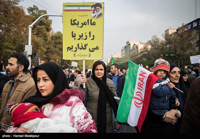 پلاکاردهای جالب مردم در راهپیمایی‌های اخیر علیه آشوب‌گران