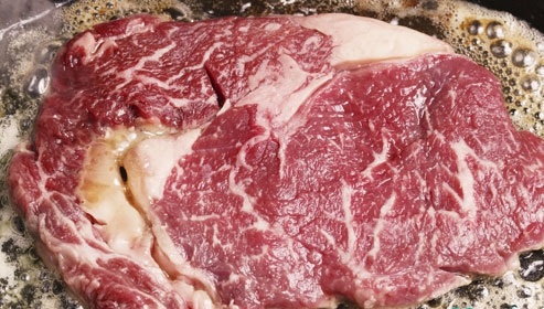 با این مواد غذایی حتما دچار چاقی شکم میشوید