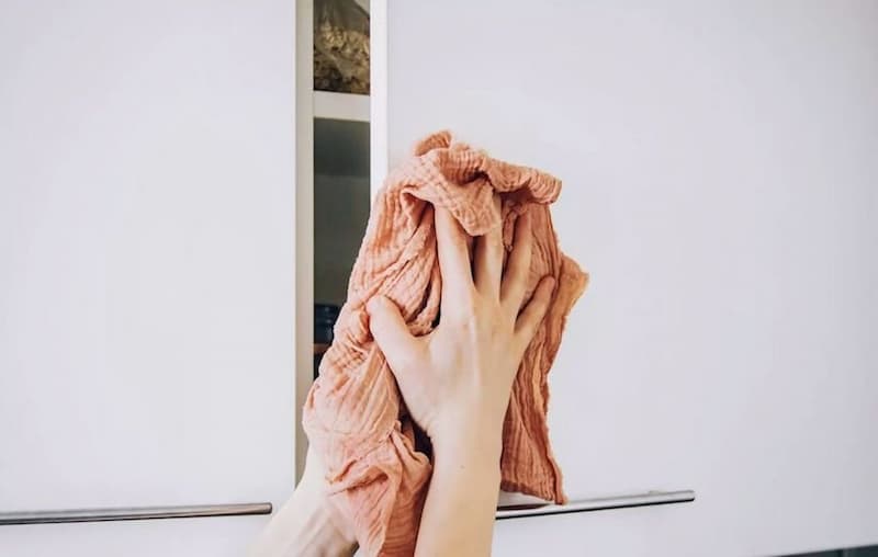 روش های صحیح در پاک کردن چربی از کابینت