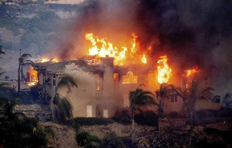 آتش به جان امریکا +‌ چندین فیلم و عکس از این بحران