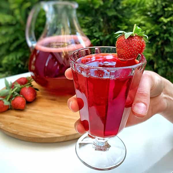 شربت توت فرنگی
