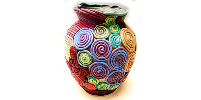 خلاقیت در تزیین گلدان سفالی