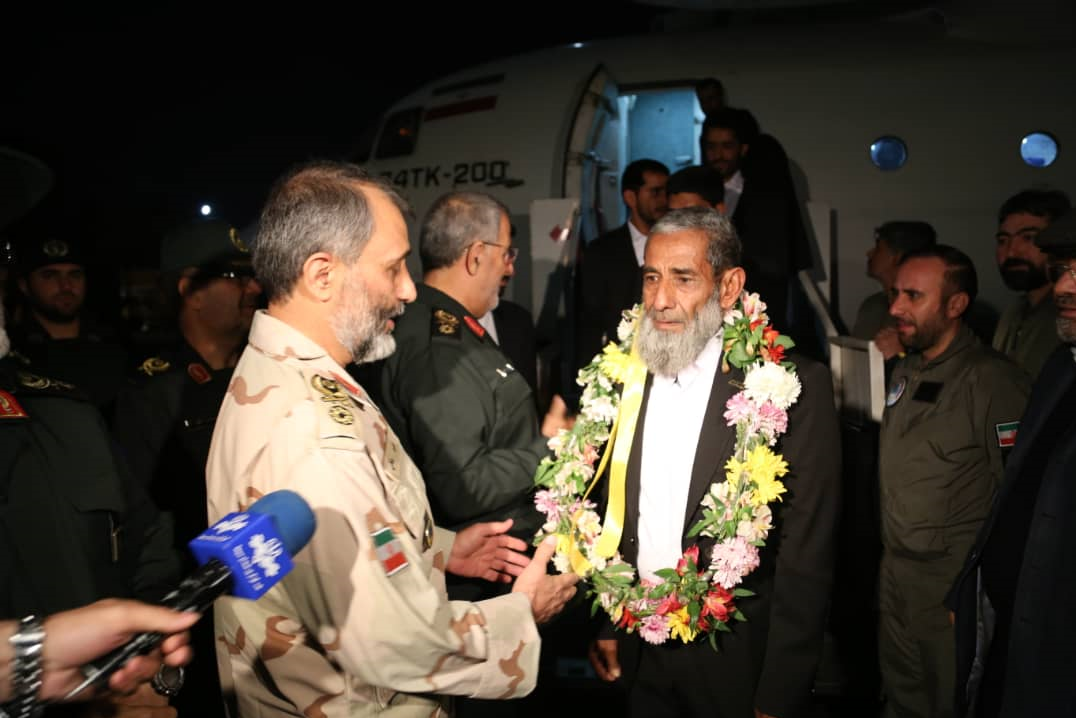 بازگشت 5 تن از مرزبانان آزاد‌شده میرجاوه به کشور + اسامی و تصاویر