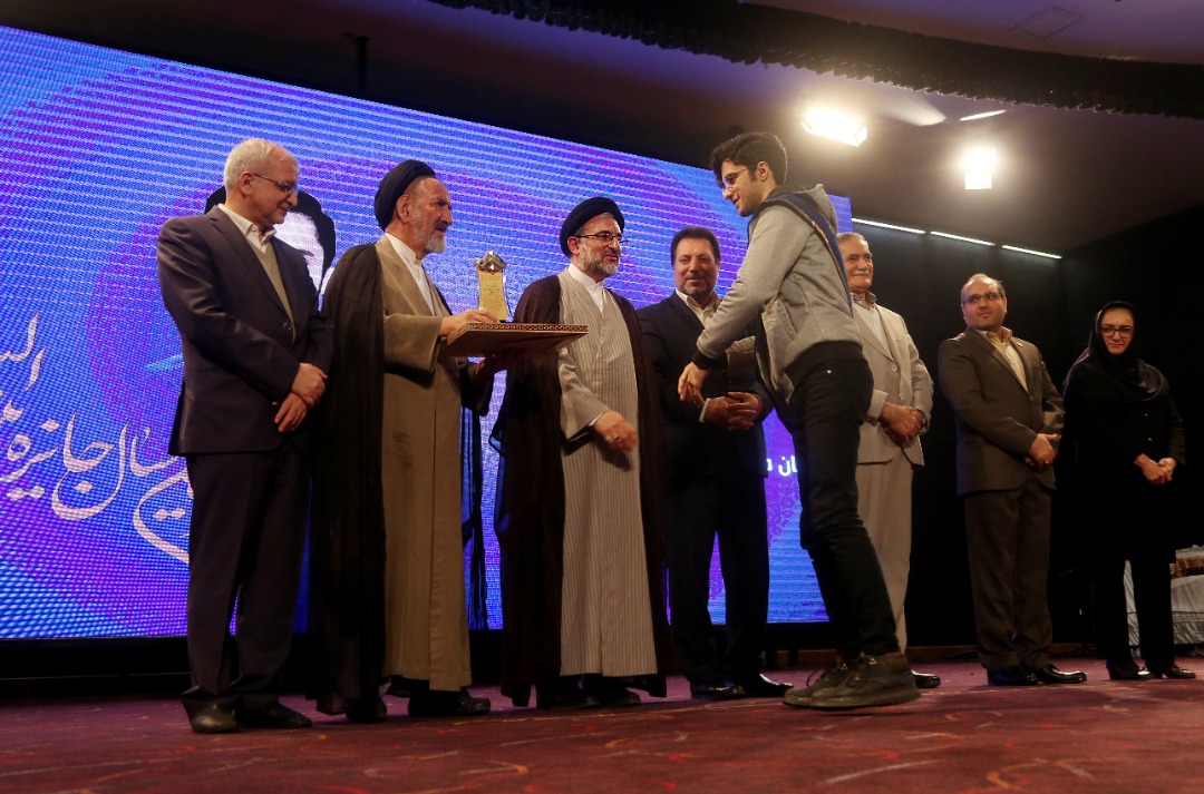 گزارش تصویری همایش دانش‌‌آموزی پنجاه‌ و هفتمین جایزه البرز