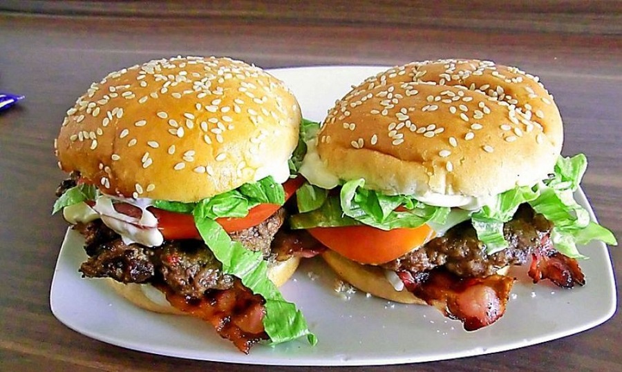 طرز تهیه انواع همبرگر رژیمی گیاهی