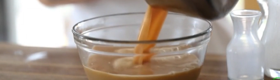 طرز تهیه خاگینه سیب با بستنی کاراملی