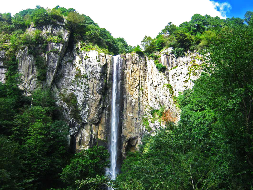آبشارهای زیبا در ایران