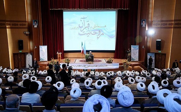 نقش روحانیت در ارتقای فرهنگ قرآنی در جامعه