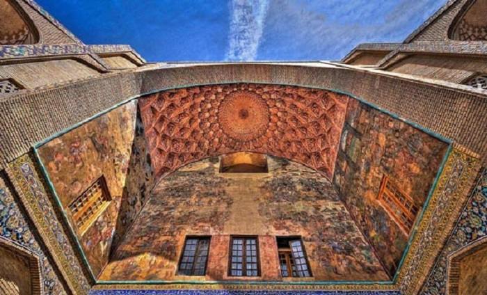 آشنایی با بازار قیصریه اصفهان