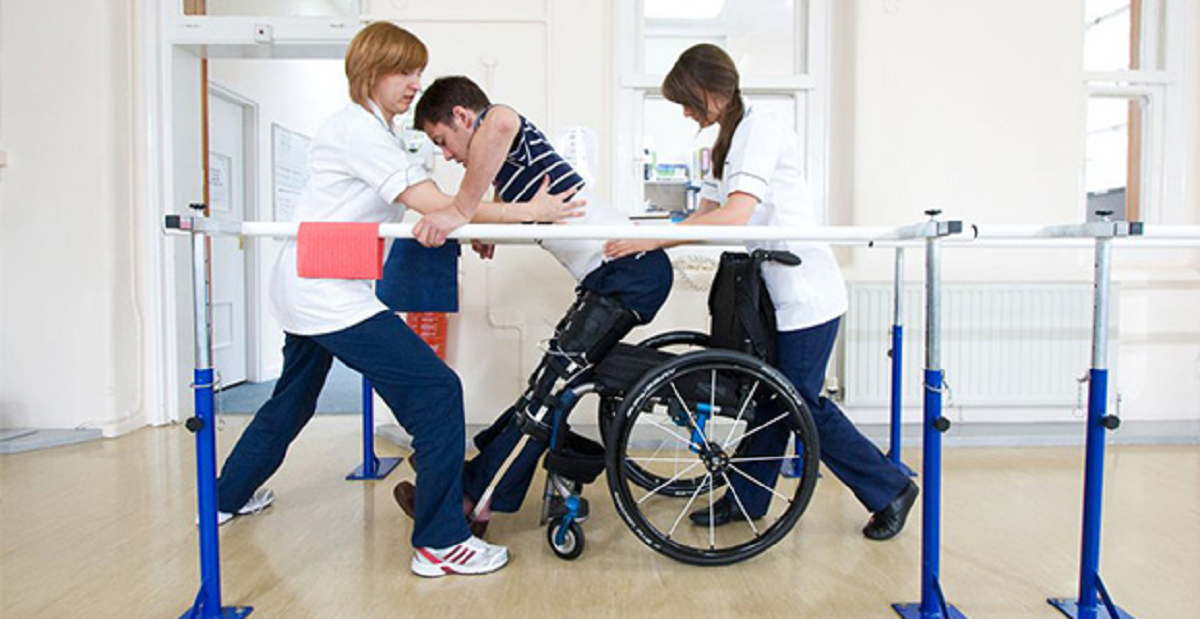 علل آسیب طناب نخاعی و علائم آن