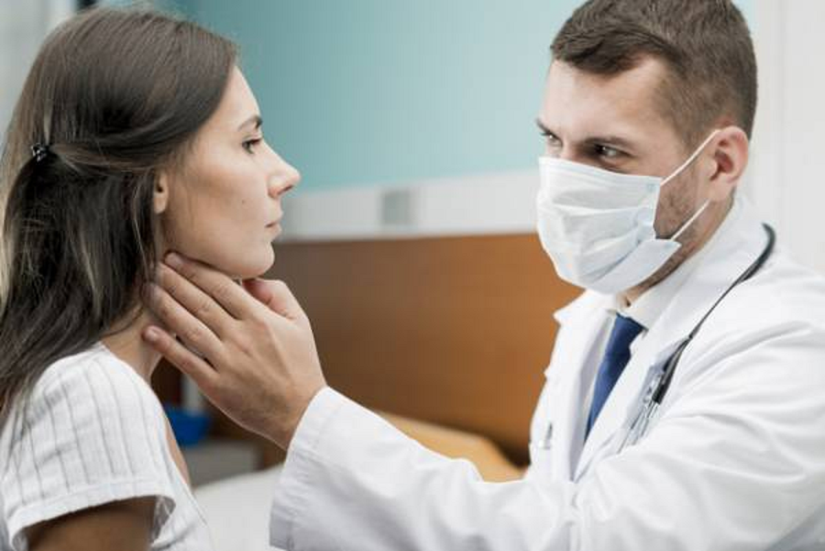 فارنژیت یا التهاب حلق چیست و  علل و راه های درمان آن را بدانیم