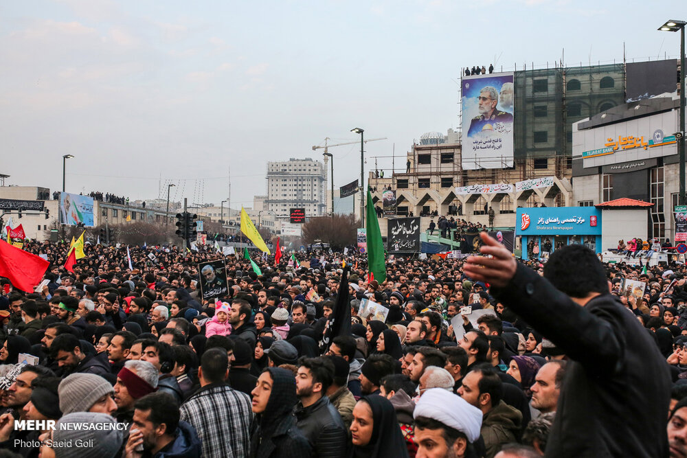 گزارش تصویری حضور میلیونی مشهدی‌ها برای تشییع سرداران مقاومت