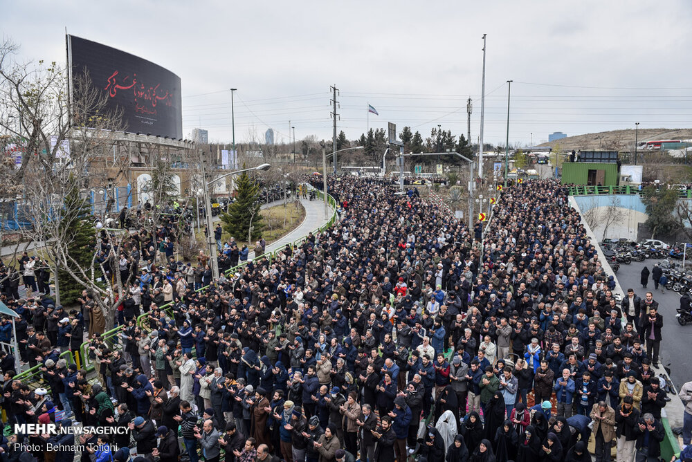 گزارش تصویری خطبه عزت | نماز جمعه تهران به امامت ولی امر مسلمین
