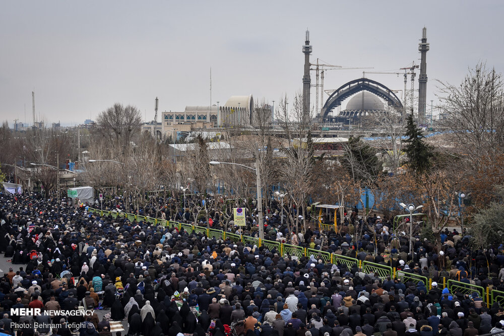 گزارش تصویری خطبه عزت | نماز جمعه تهران به امامت ولی امر مسلمین