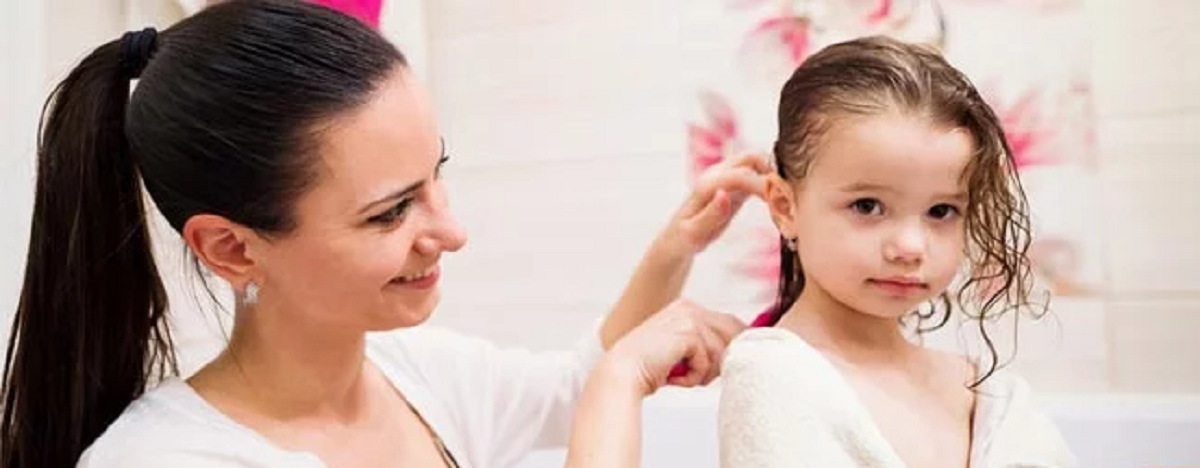 هر آنچه باید درباره علل ریزش مو در کودکان و راه درمان آن ها بدانید