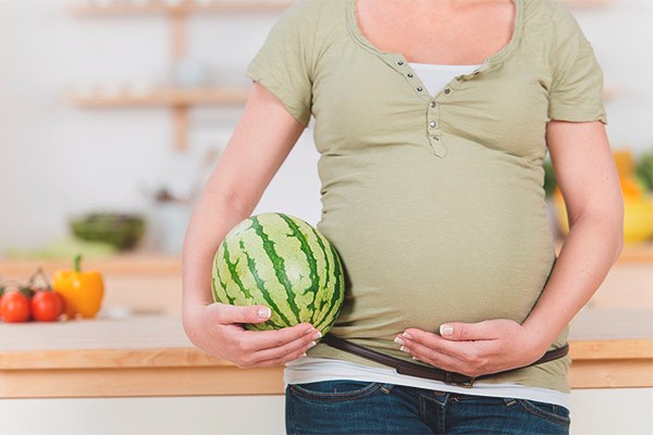 فواید خوردن هندوانه در دوران بارداری