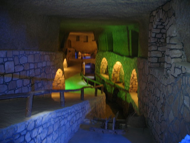 شهر زیرزمینی کیش که در عمق 22 متری زمین قرار دارد + تصویر