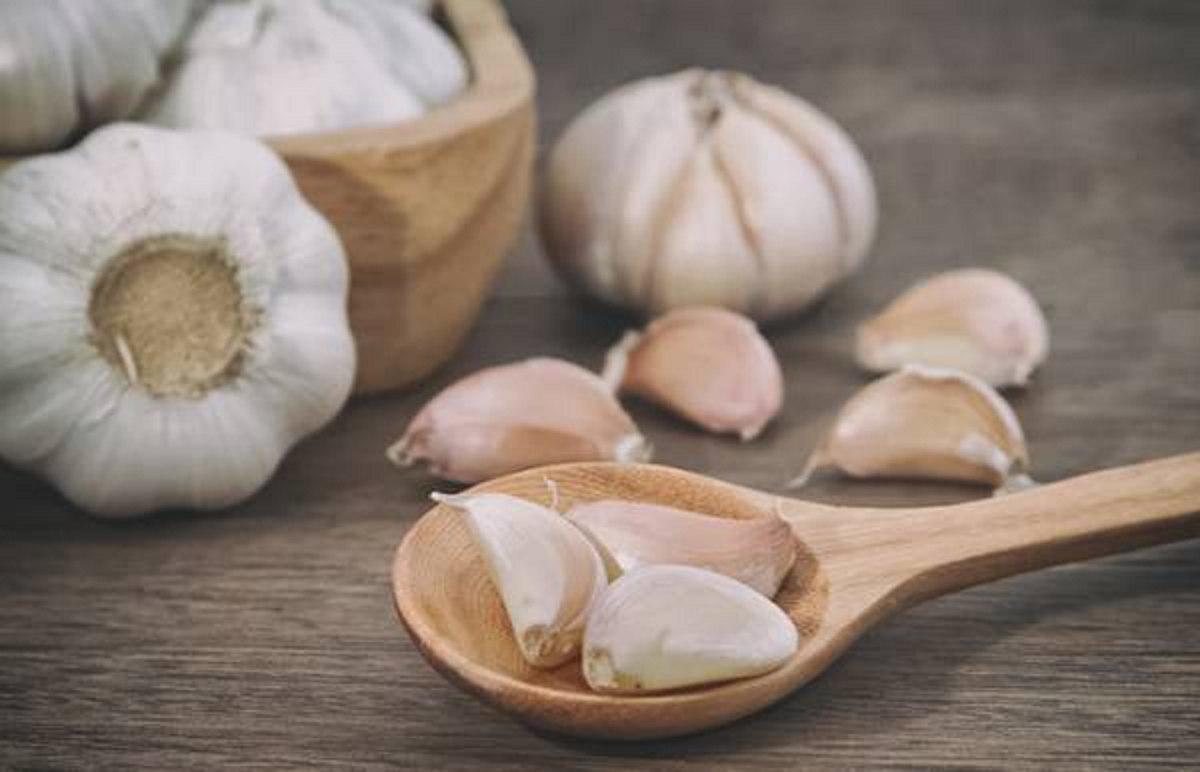 فارنژیت یا التهاب حلق چیست و  علل و راه های درمان آن را بدانیم