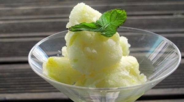 طرز تهیه انواع بستنی خانگی