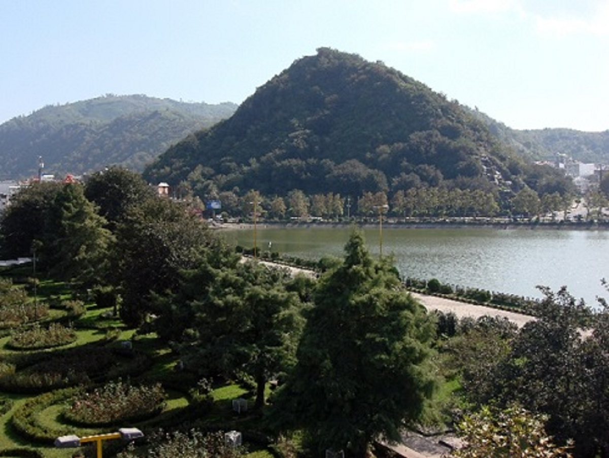 شیطان کوه جاذبه ای رمز الود در لاهیجان