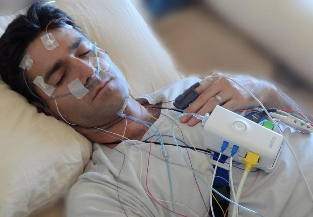 همه چیز درباره آپنه خواب یا وقفه تنفسی و خطرات آن