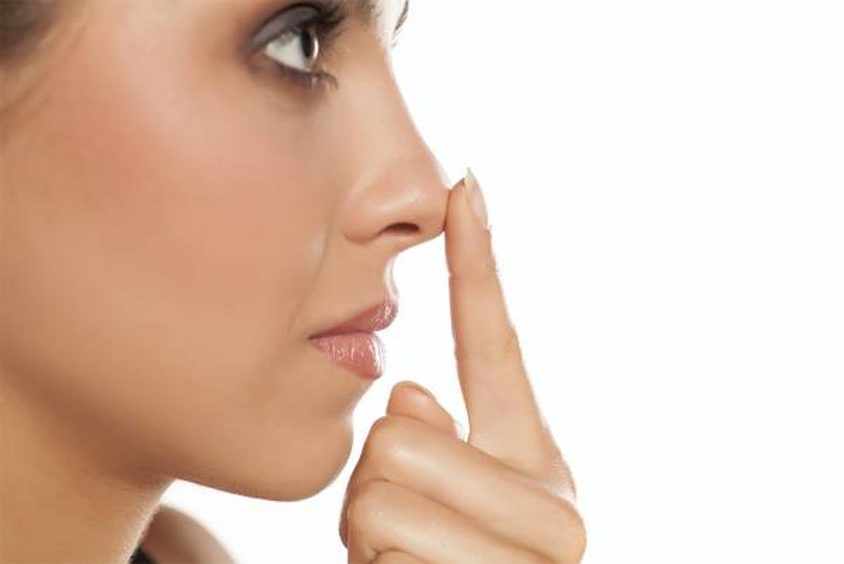 خطرات و عوارض عمل جراحی زیبایی بینی
