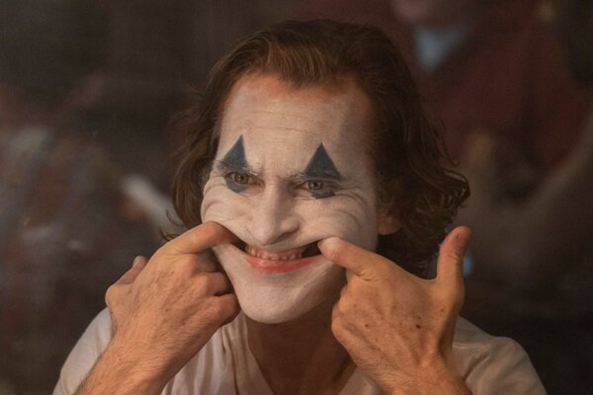 مضرات تماشای زیاد تلویزیون برای بچه ها