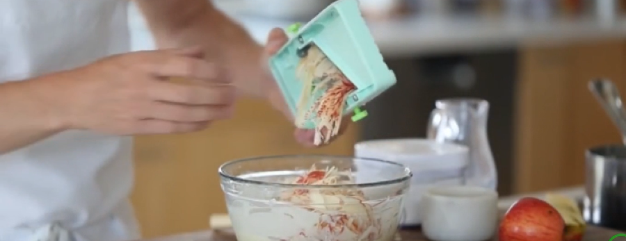 طرز تهیه خاگینه سیب با بستنی کاراملی