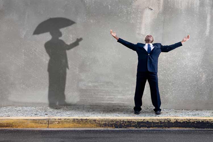 علائم و نشانه های عزت نفس پایین و مقابله با آن