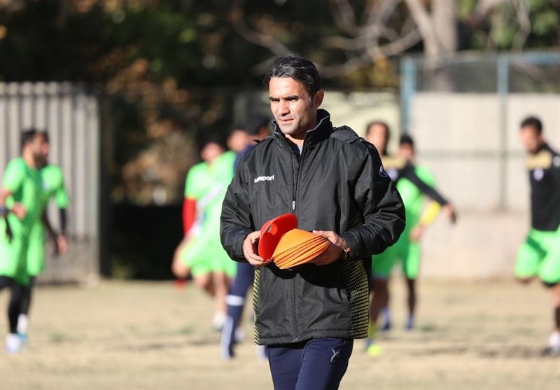 اسدی در گفتگو با راسخون: سوء مدیریت در فوتبال ایران بیداد می کند/مافیا به فوتبال پایه هم رخنه کرده است