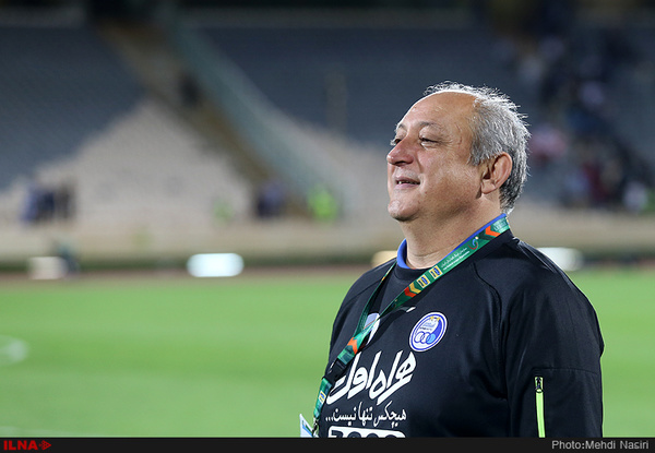 فریبا در گفتگو با راسخون: استقلال محله ی بروبیا شده است /