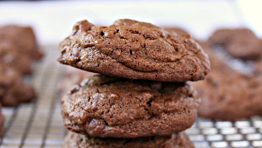 آموزش طرز تهیه کلوچه شکلاتی با پنج روش