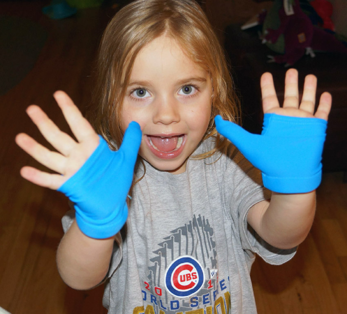 دلایل مکیدن انگشت در کودکان و نکته هایی برای رفع آن