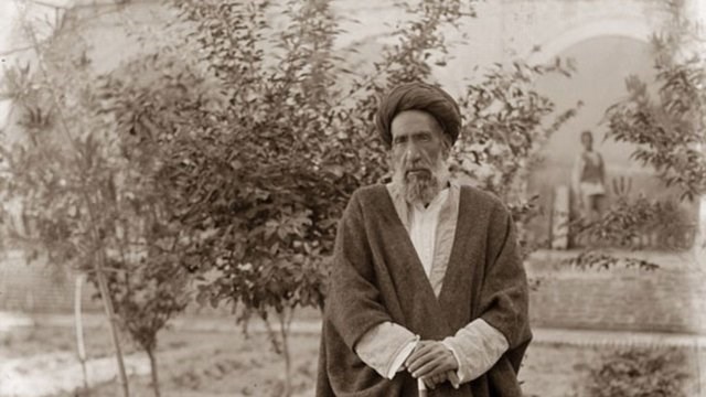 مدرس نمونه متعالی یک سیاستمدار مسلمان بود