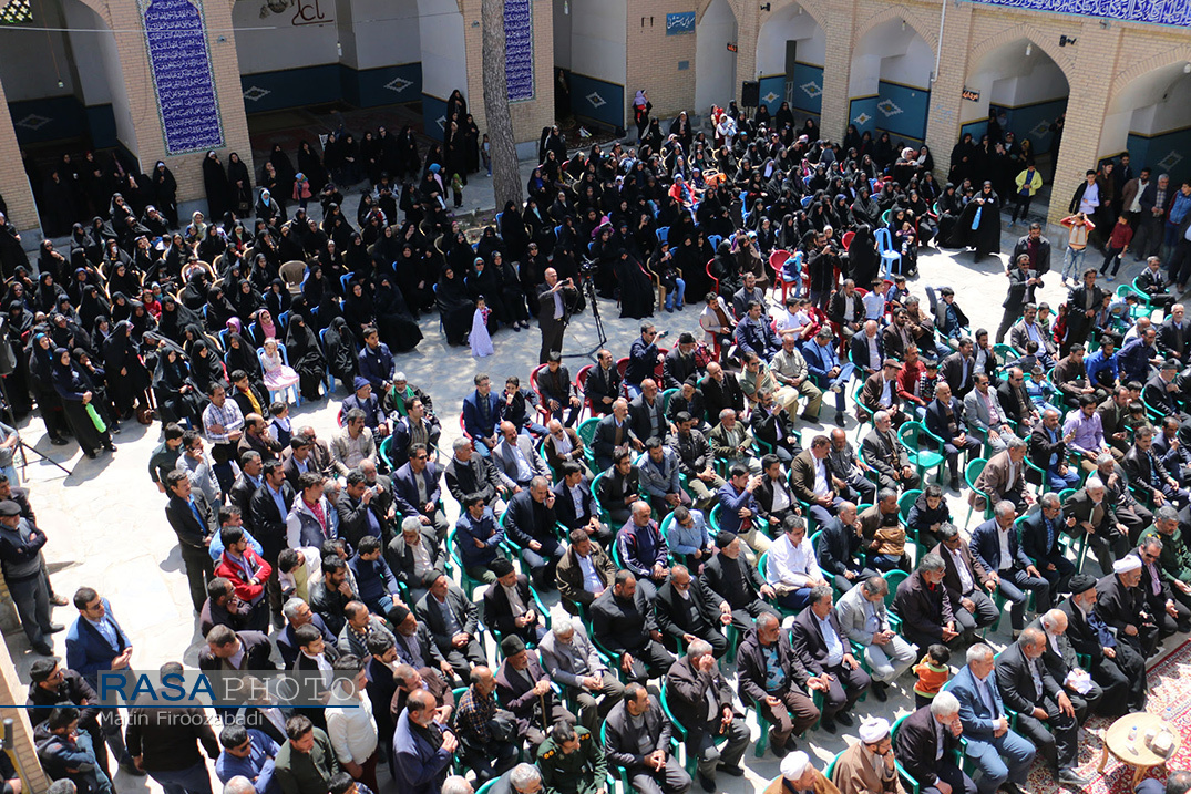 امامزادگان برای شیعیان در دنیا راه حل مشکلات و در عالم برزخ دست گیر خواهند بود امامزادگان برای شیعیان در دنیا راه حل مشکلات و در عالم برزخ دست گیر خواهند بود