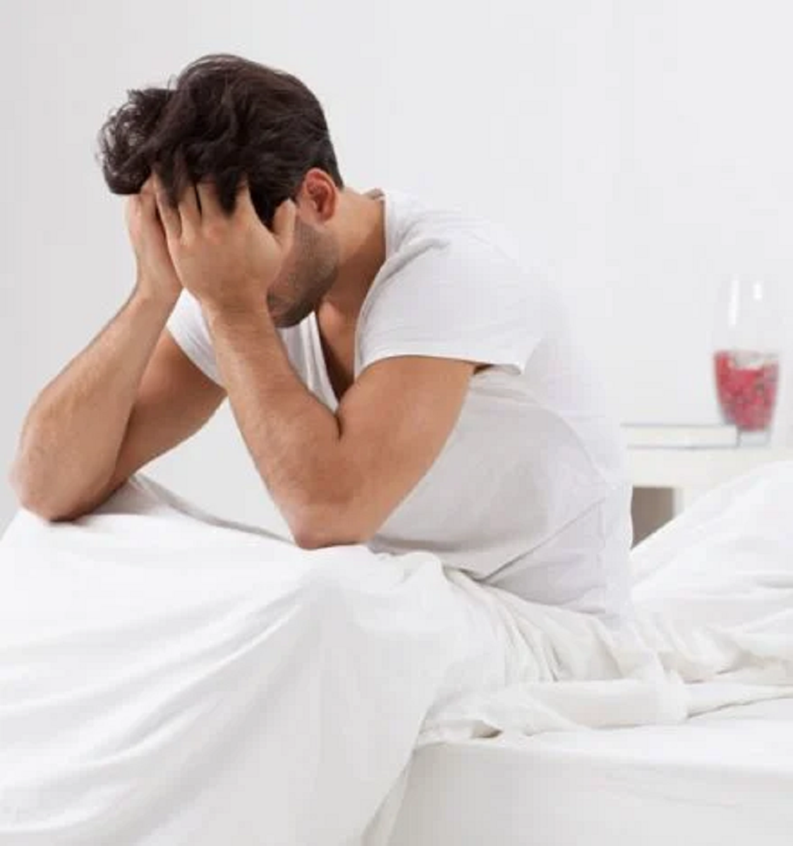 کلامیدیا چیست، همه چیز درباره ی علائم، عوارض و راه های درمان آن