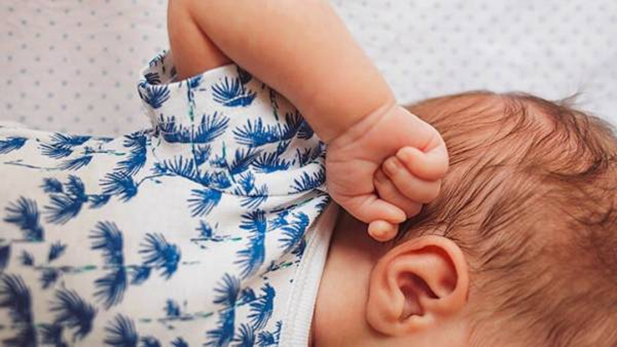 علل و علائم عفونت گوش کودک و بهترین راههای درمان آن