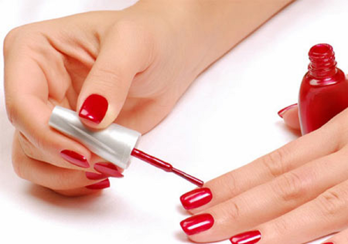 علت شکستن ناخن ها و راه جلوگیری و تقویت آن ها با مواد طبیعی