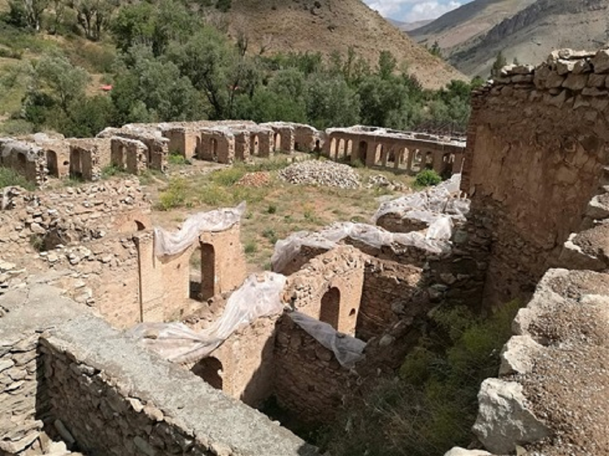 کاخهای تاریخی و دیدنی استان البرز