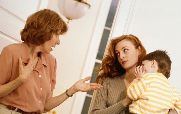 با مادرشوهر بهانه گیر چه کنیم؟