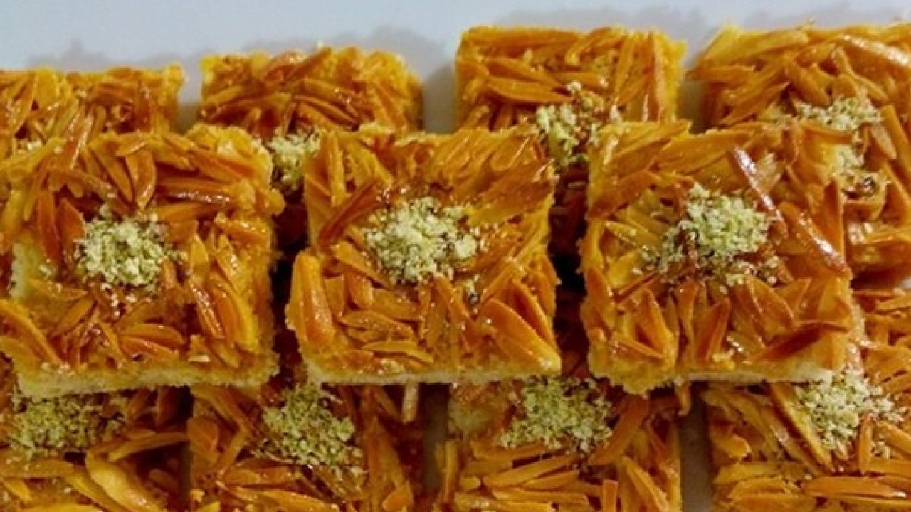 دستور تهیه انواع شیرینی بادامی