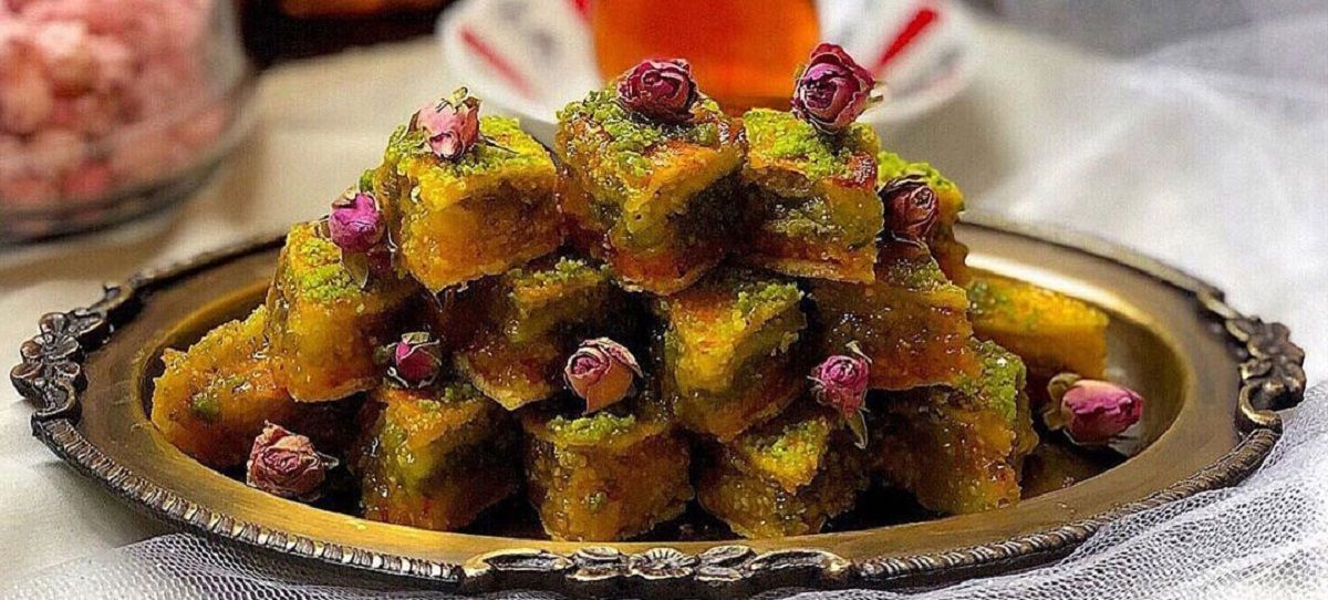 طرز تهیه پولکی زعفرانی، باقلوا یزدی و بامیه