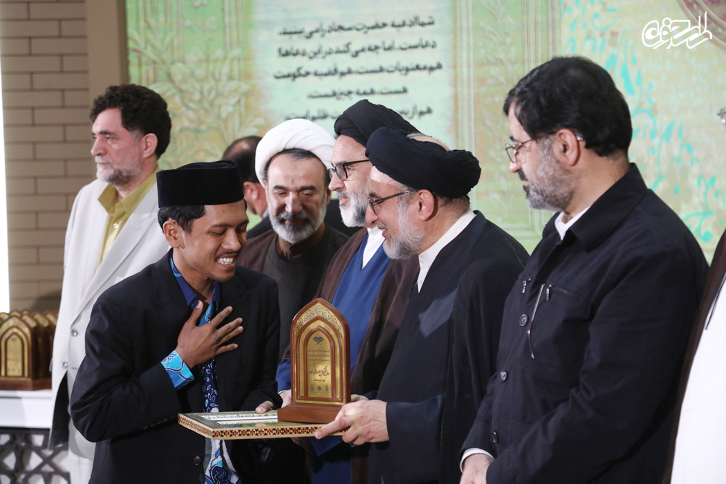 آیین اختتامیه چهل و هشتمین دوره مسابقات معارفی قرآن کریم در قم | بیانات سخنرانان مراسم و اسامی برگزیدگان