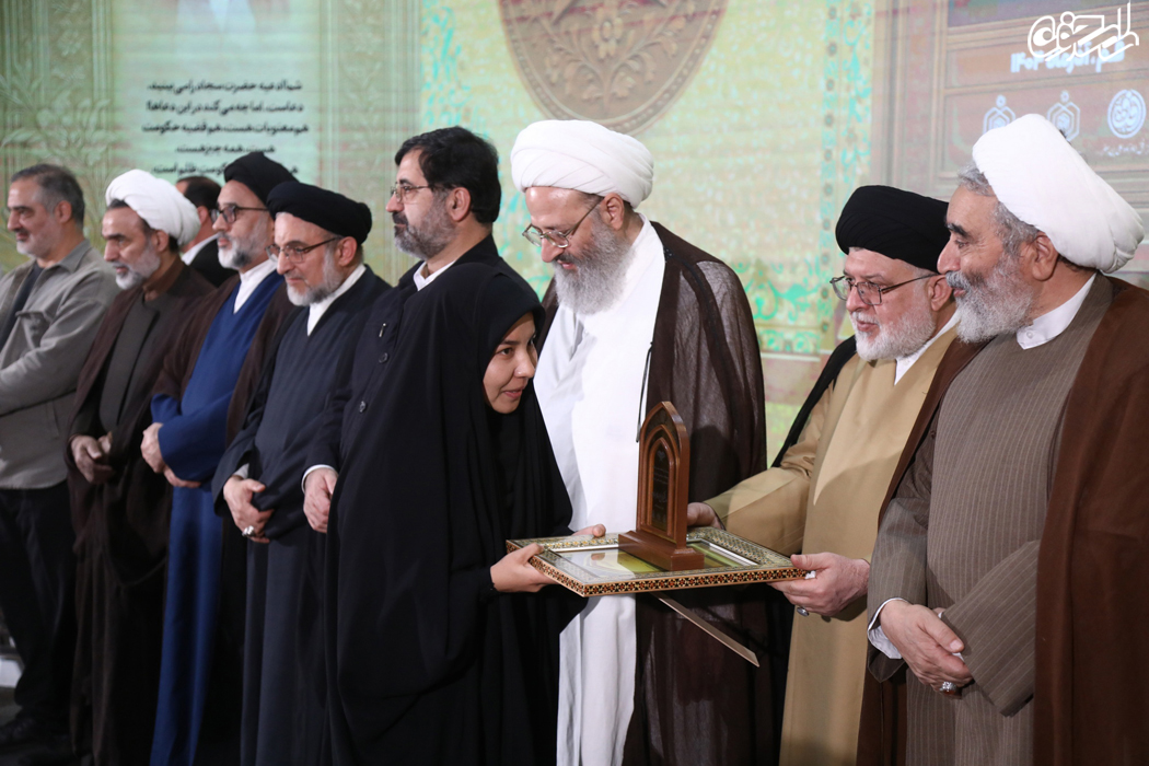 آیین اختتامیه چهل و هشتمین دوره مسابقات معارفی قرآن کریم در قم | بیانات سخنرانان مراسم و اسامی برگزیدگان