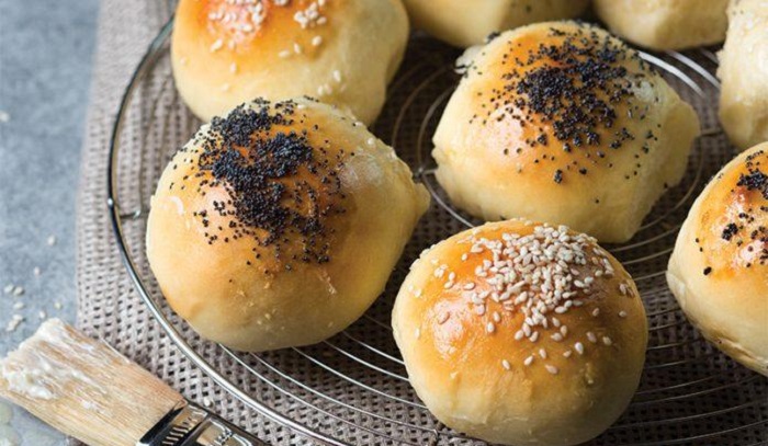 آموزش پخت نان با چهار طعم مختلف