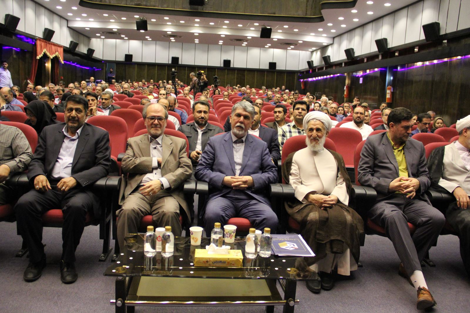 گزارش تصویری از رونمایی پوستر غدیر 98 با حضور وزیر فرهنگ و دبیرکل بنیاد بین المللی غدیر