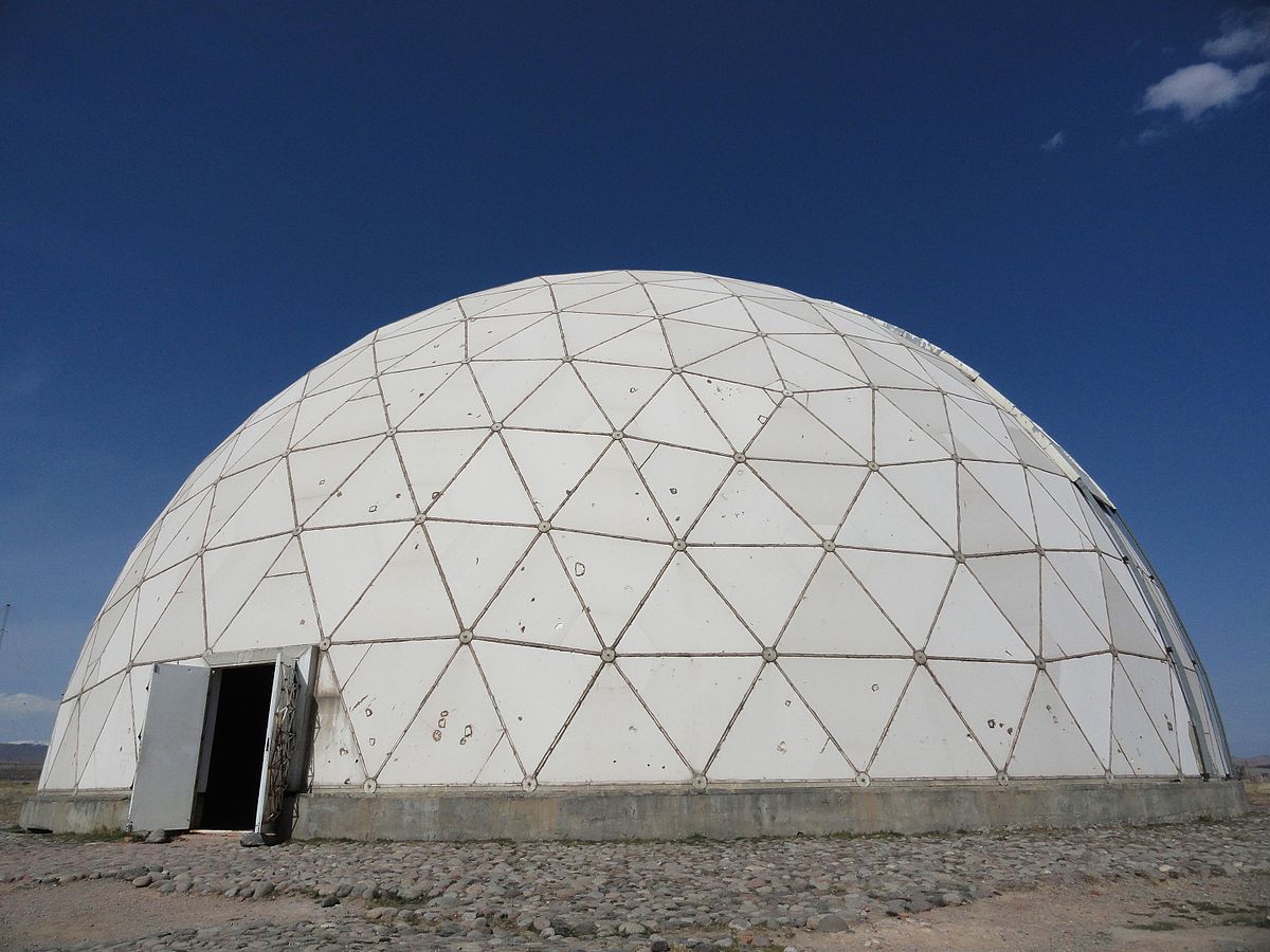 پی افکنی رصدخانه مراغه