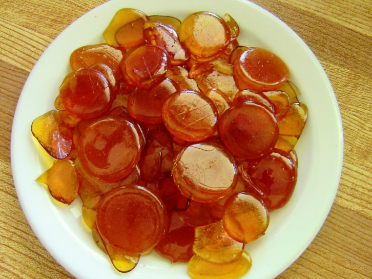 طرز تهیه پولکی زعفرانی، باقلوا یزدی و بامیه