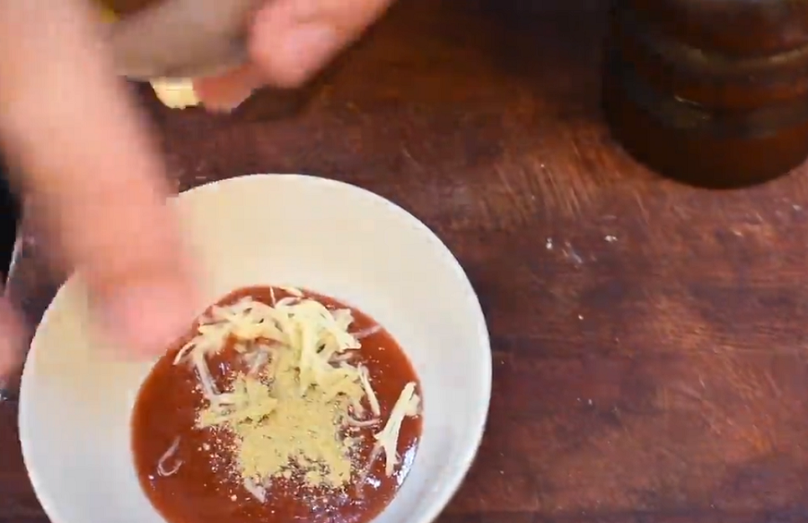 دستور تهیه پیتزا پپرونی خانگی